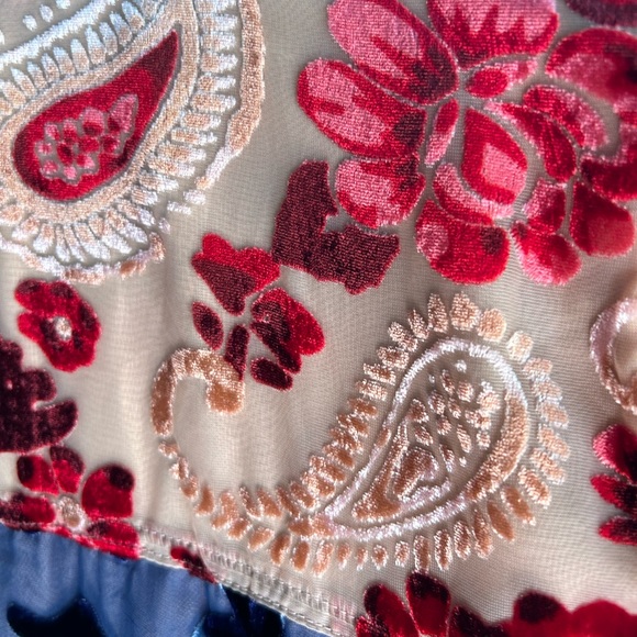 Flannel & Burn out velvet soft surroundings, top L petite longer in back - Picture 3 of 6